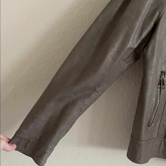 Rino Pelle Women Gray Taupe Faux Leather Moto Jacket Bikercore Outdoor Causal - Picture 3 of 14